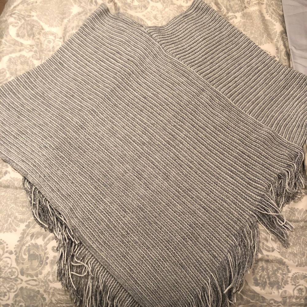 Steve Madden Silver poncho